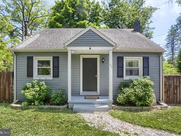 104 CLARKTON COURT, LEMOYNE, PA 17043