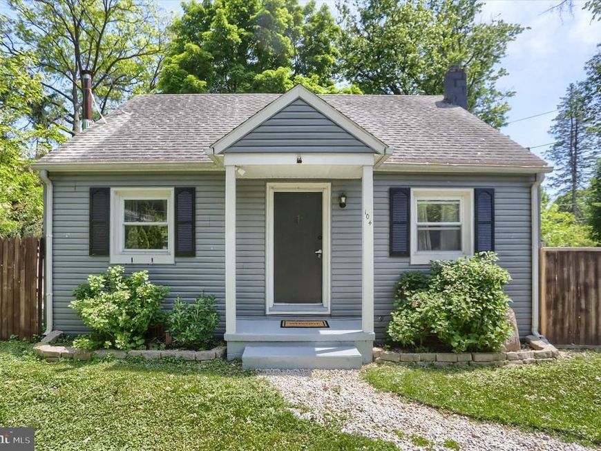 104 Clarkton Court, Lemoyne, PA 17043 Main Photo