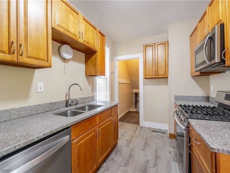 1516 E 86th Street, Cleveland, OH 44106 Photo 10