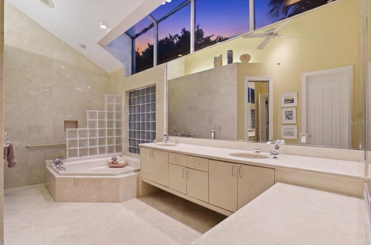 3620 Fair Oaks Place, Longboat Key, FL 34228 Photo