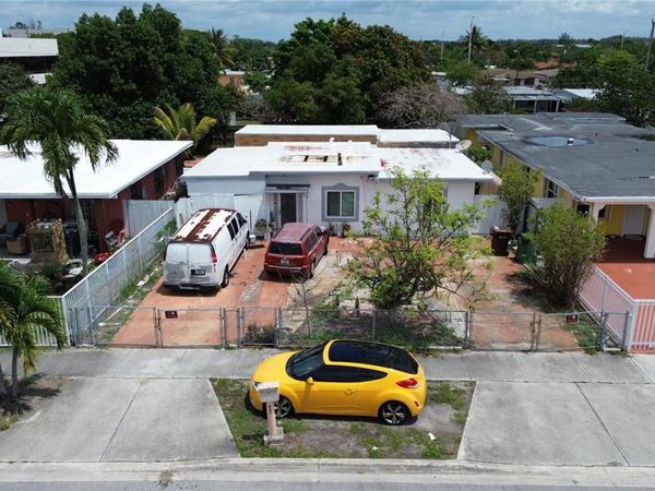 445 E 43RD STREET , HIALEAH, FL 33013