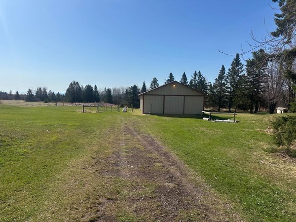 942 Old North Shore Road , Two Harbors, MN 55616