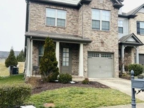 1437 Channing Dr, Thompsons Station, TN 37179