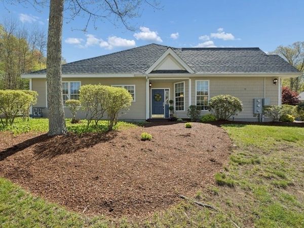 26 Summerfield Dr, Unit 17, Grafton, MA 01560