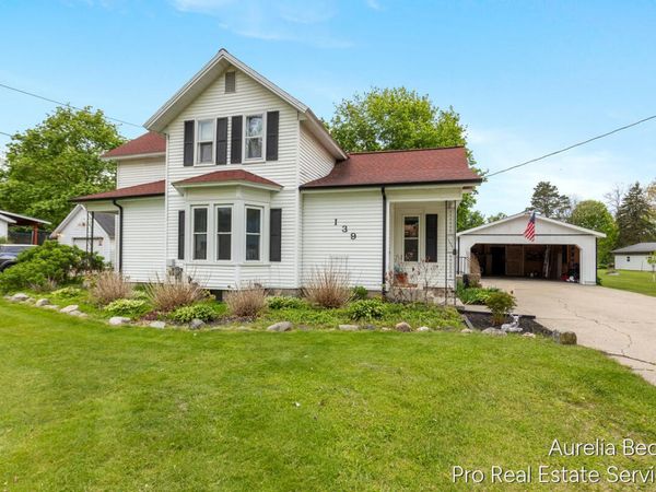 139 S Vosper Street, Saranac, MI 48881