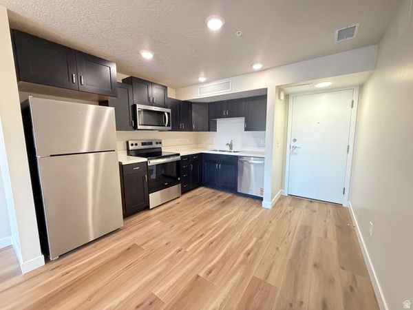 1032 E 400 S, Unit 405B, Salt Lake City, UT 84102