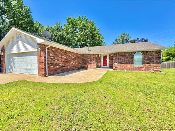 1943 Green Meadows , McAlester, OK 74501