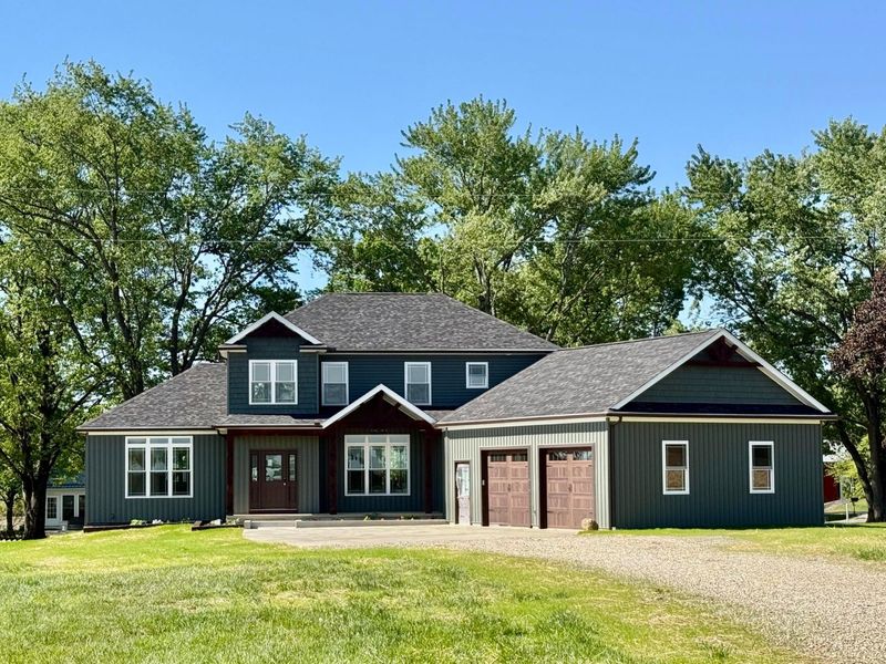 970 Lakefork Road NE, Utica, OH 43080 Photo 1