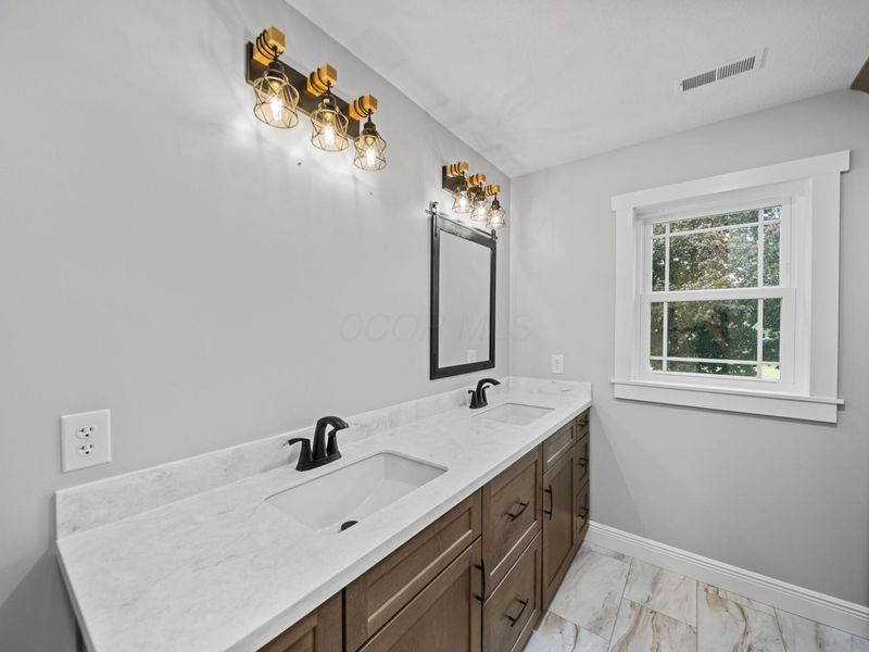 970 Lakefork Road NE, Utica, OH 43080 Photo 83