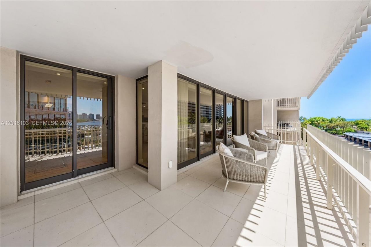 3 Grove Isle Dr, Unit C410, Miami, FL 33133 Photo