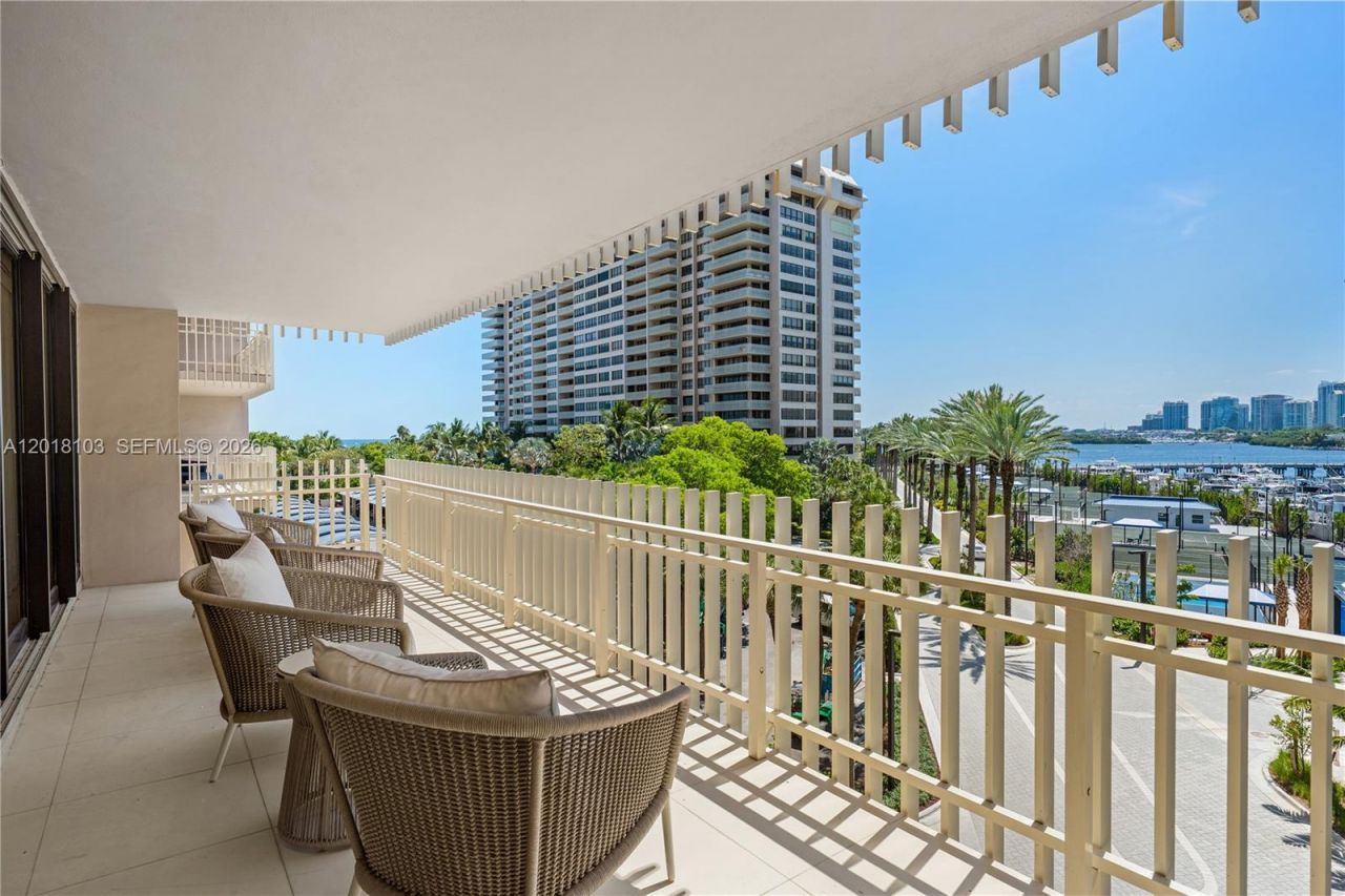 3 Grove Isle Dr, Unit C410, Miami, FL 33133 Photo