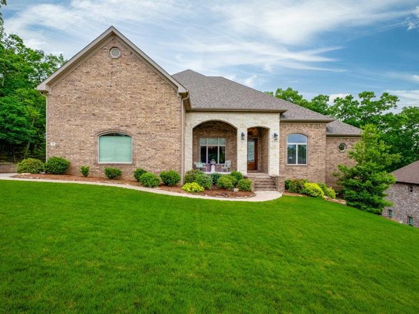 8 Weatherstone Point, Little Rock, AR 72211