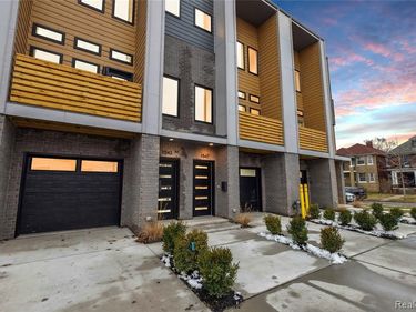 1703 Pallister, Detroit, MI 48206