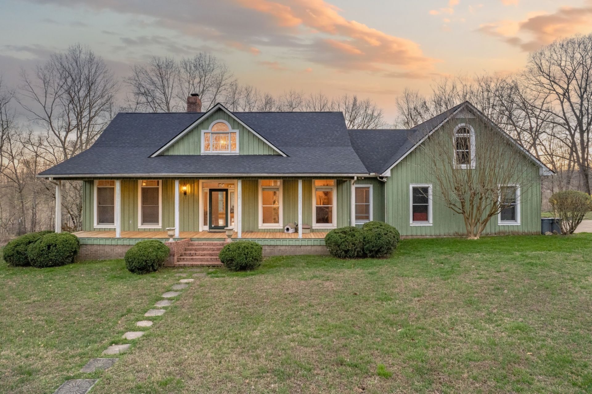 925 Bumpas Rd , Lawrenceburg, TN 38464 Main Photo