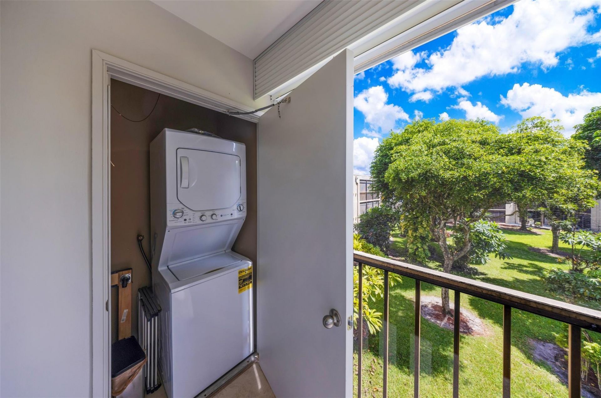 5250 Las Verdes Circle, Unit 317, Delray Beach, FL 33484 Photo
