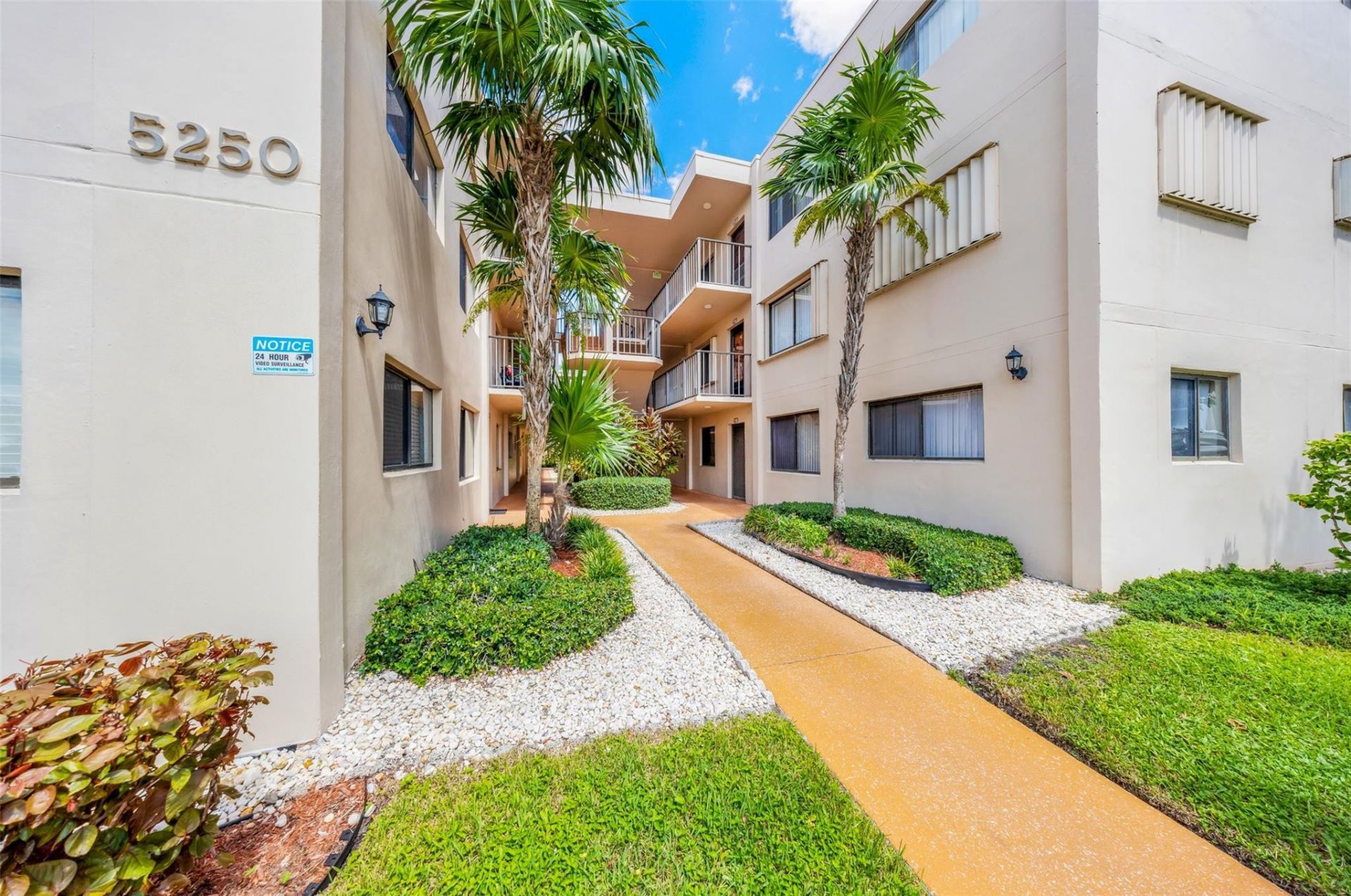 5250 Las Verdes Circle, Unit 317, Delray Beach, FL 33484 Photo