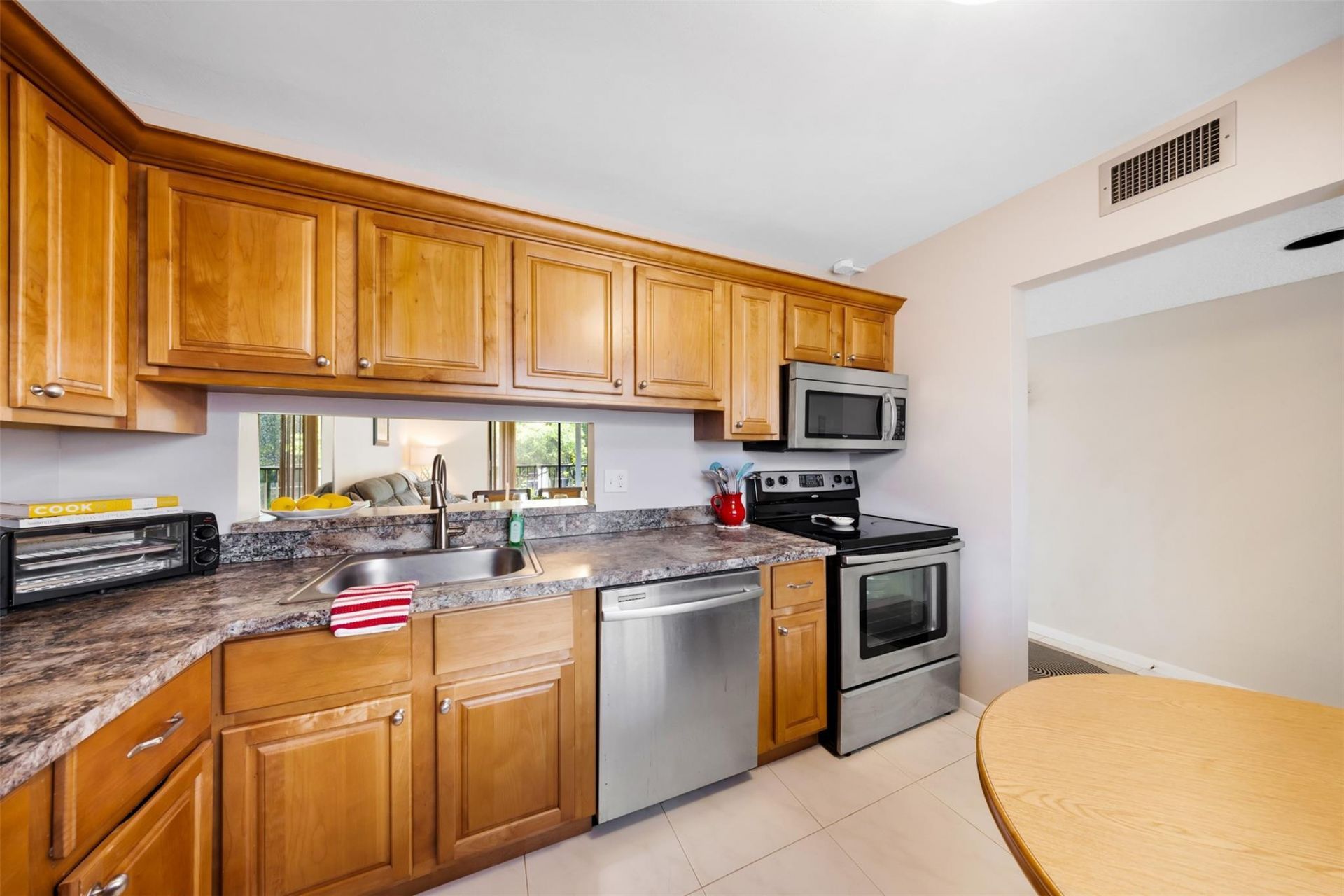 5250 Las Verdes Circle, Unit 317, Delray Beach, FL 33484 Photo