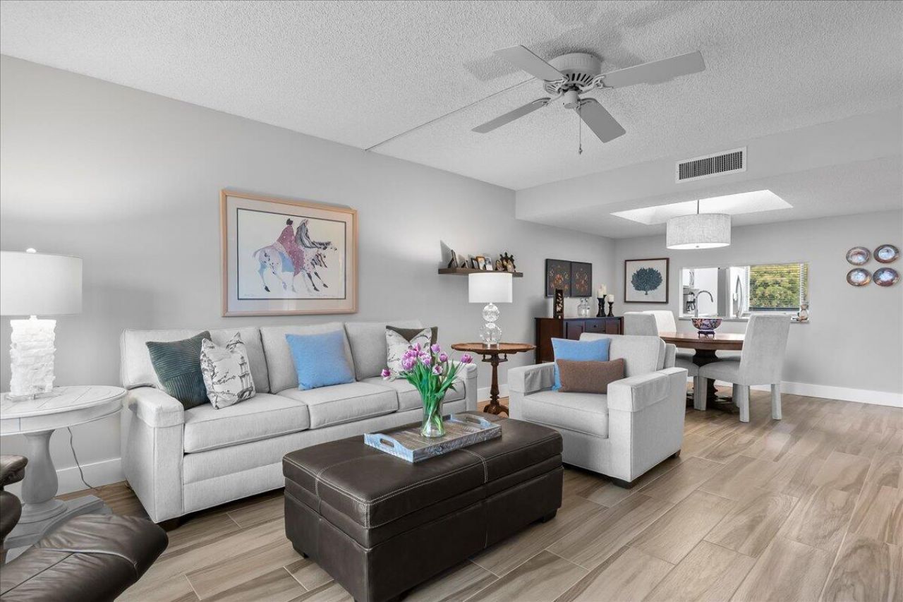 6698 10th Avenue N, Unit 305, Lake Worth, FL 33461 Photo