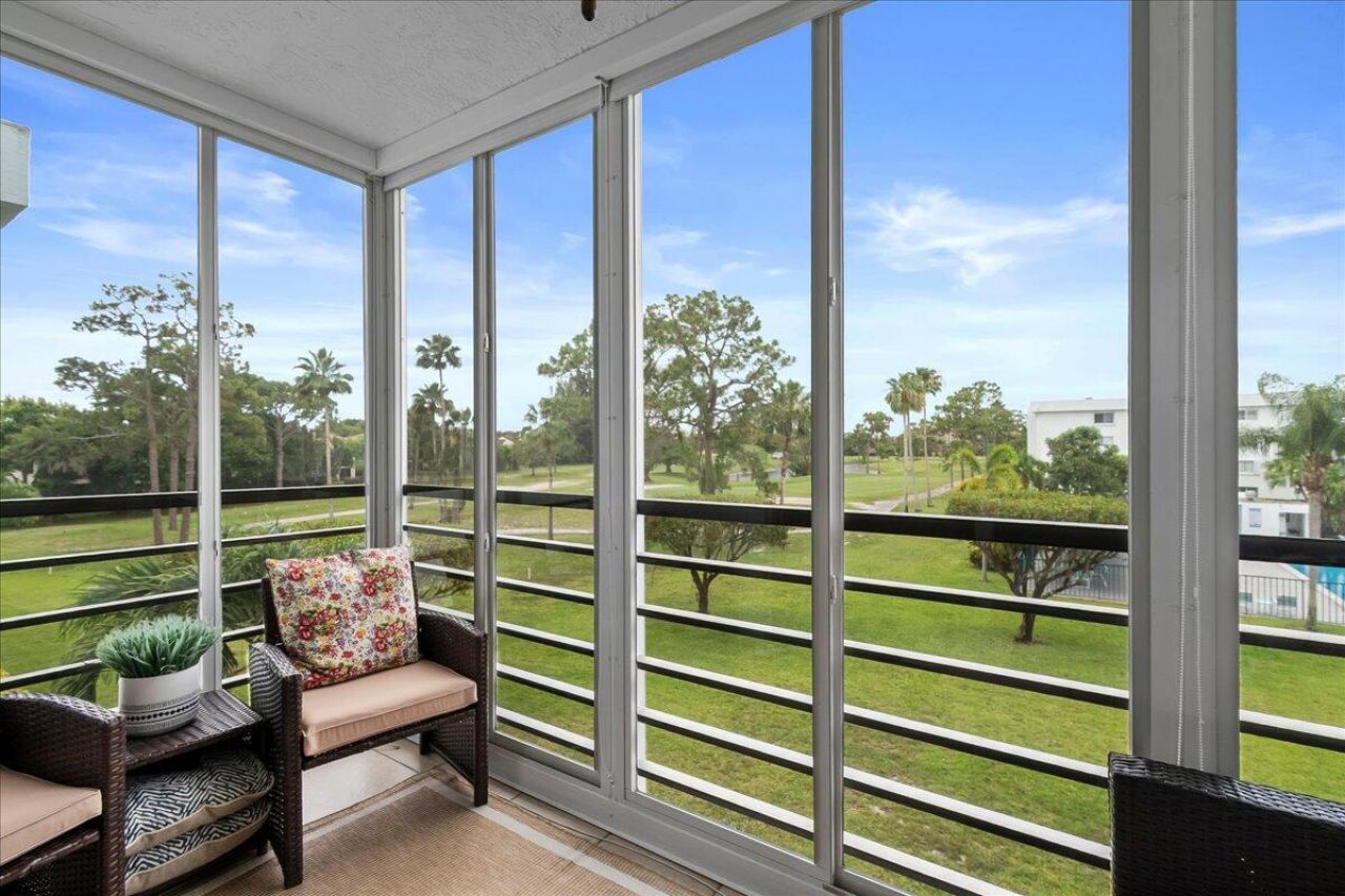 6698 10th Avenue N, Unit 305, Lake Worth, FL 33461 Photo