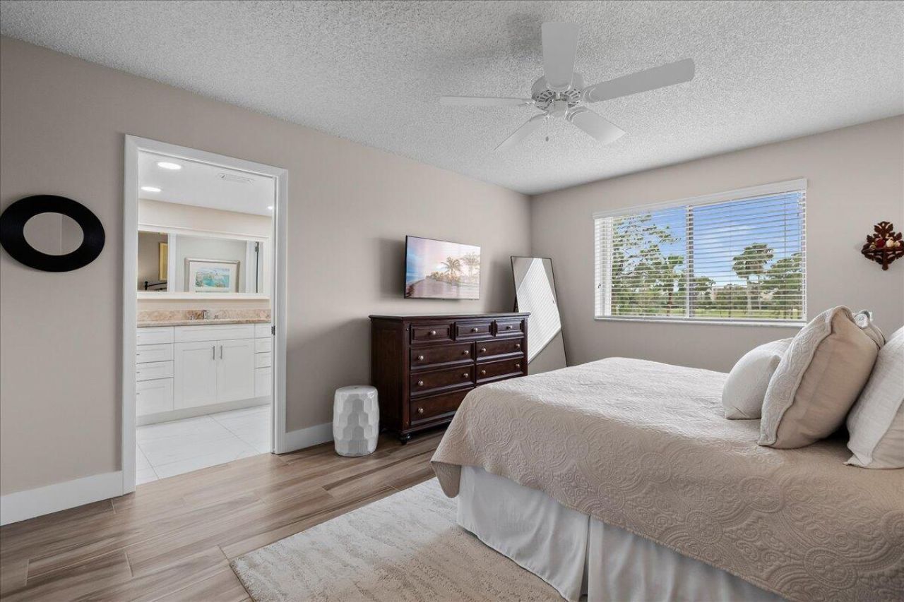 6698 10th Avenue N, Unit 305, Lake Worth, FL 33461 Photo