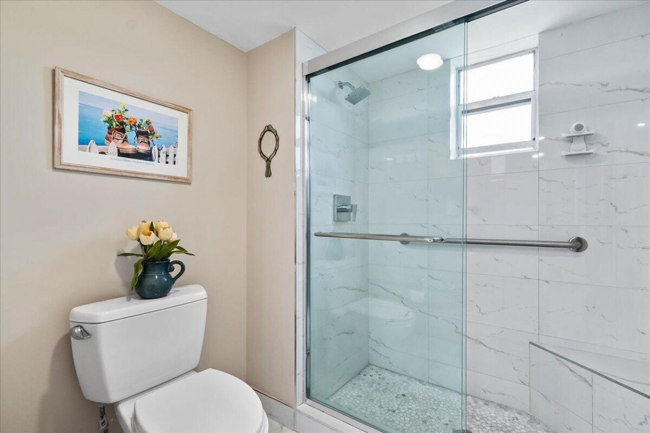 6698 10th Avenue N, Unit 305, Lake Worth, FL 33461 Photo