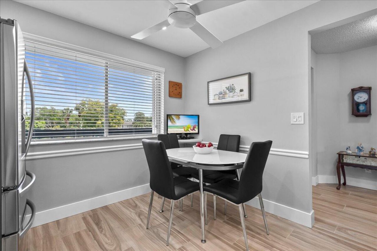 6698 10th Avenue N, Unit 305, Lake Worth, FL 33461 Photo