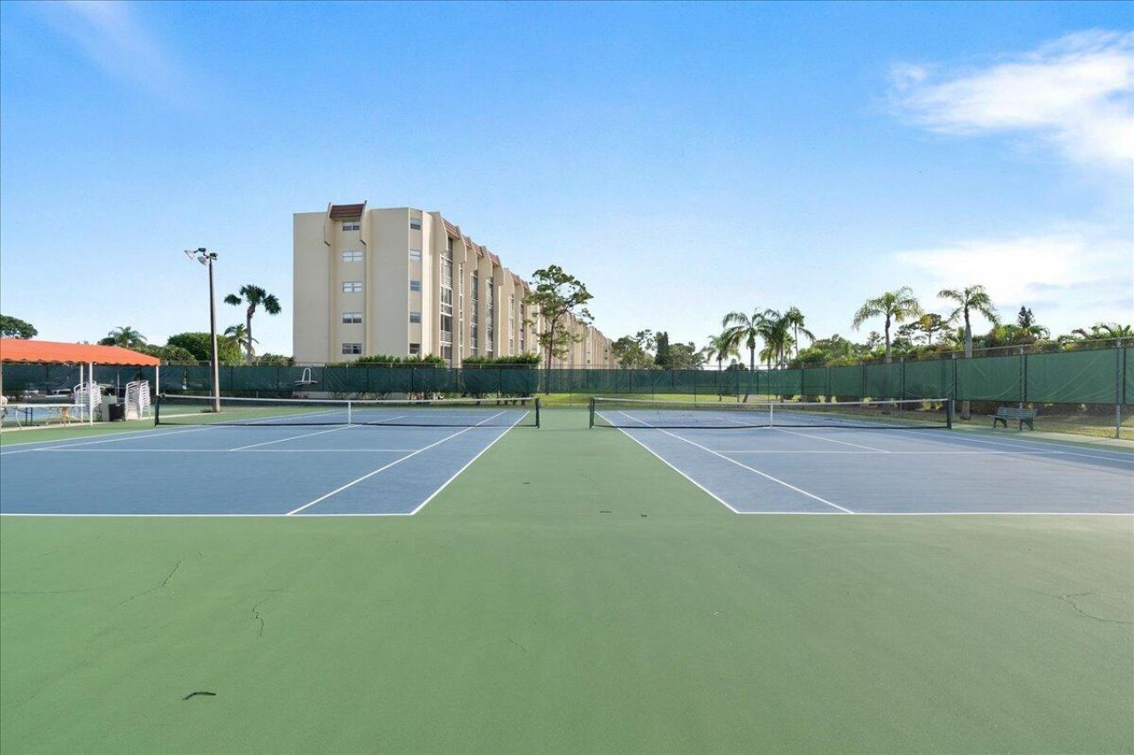 6698 10th Avenue N, Unit 305, Lake Worth, FL 33461 Photo