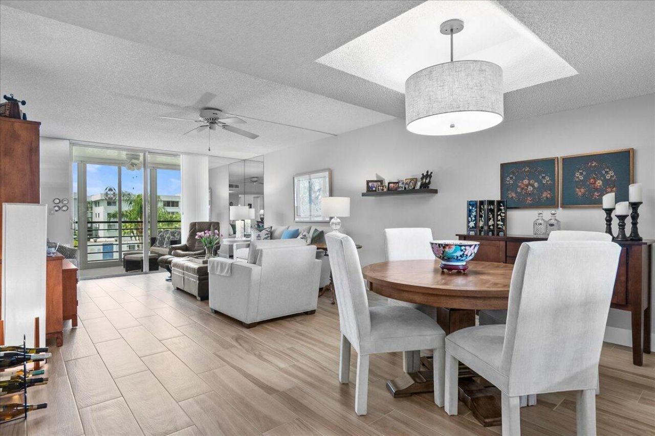 6698 10th Avenue N, Unit 305, Lake Worth, FL 33461 Photo