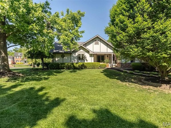 159 Spring Oaks Drive, Ballwin, MO 63011