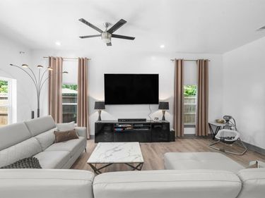 3904 Atlanta Street , Dallas, TX 75215
