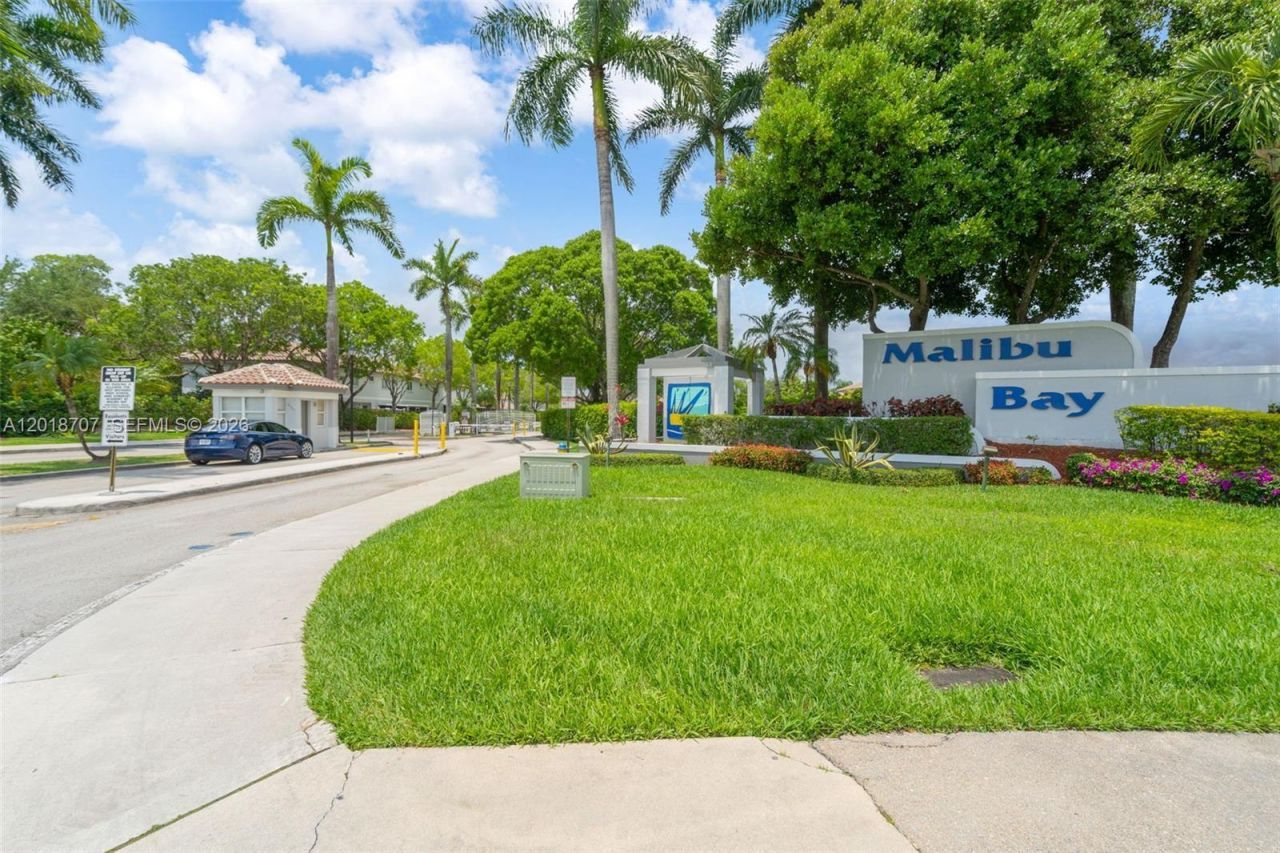 20869 NW 4th St , Pembroke Pines, FL 33029 Photo