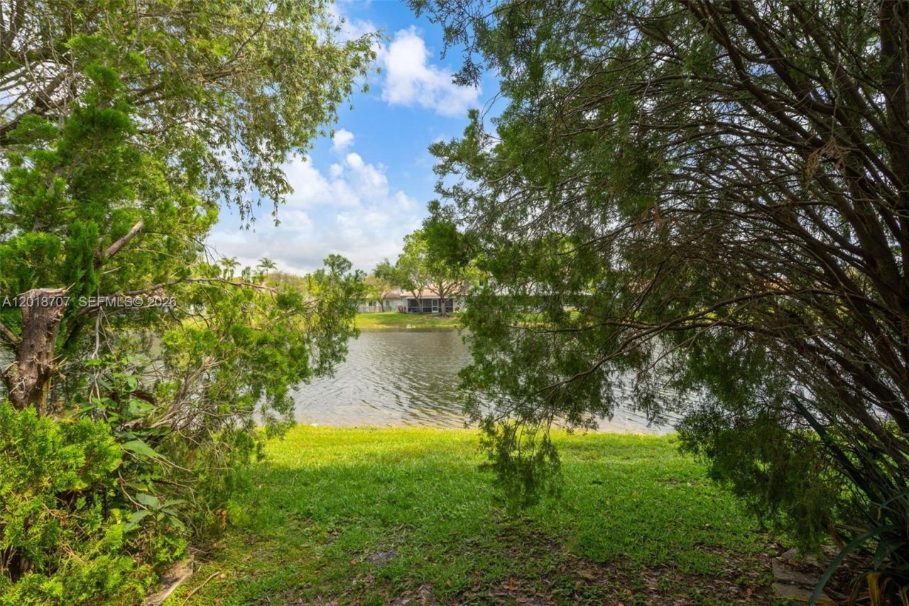 20869 NW 4th St , Pembroke Pines, FL 33029 Photo