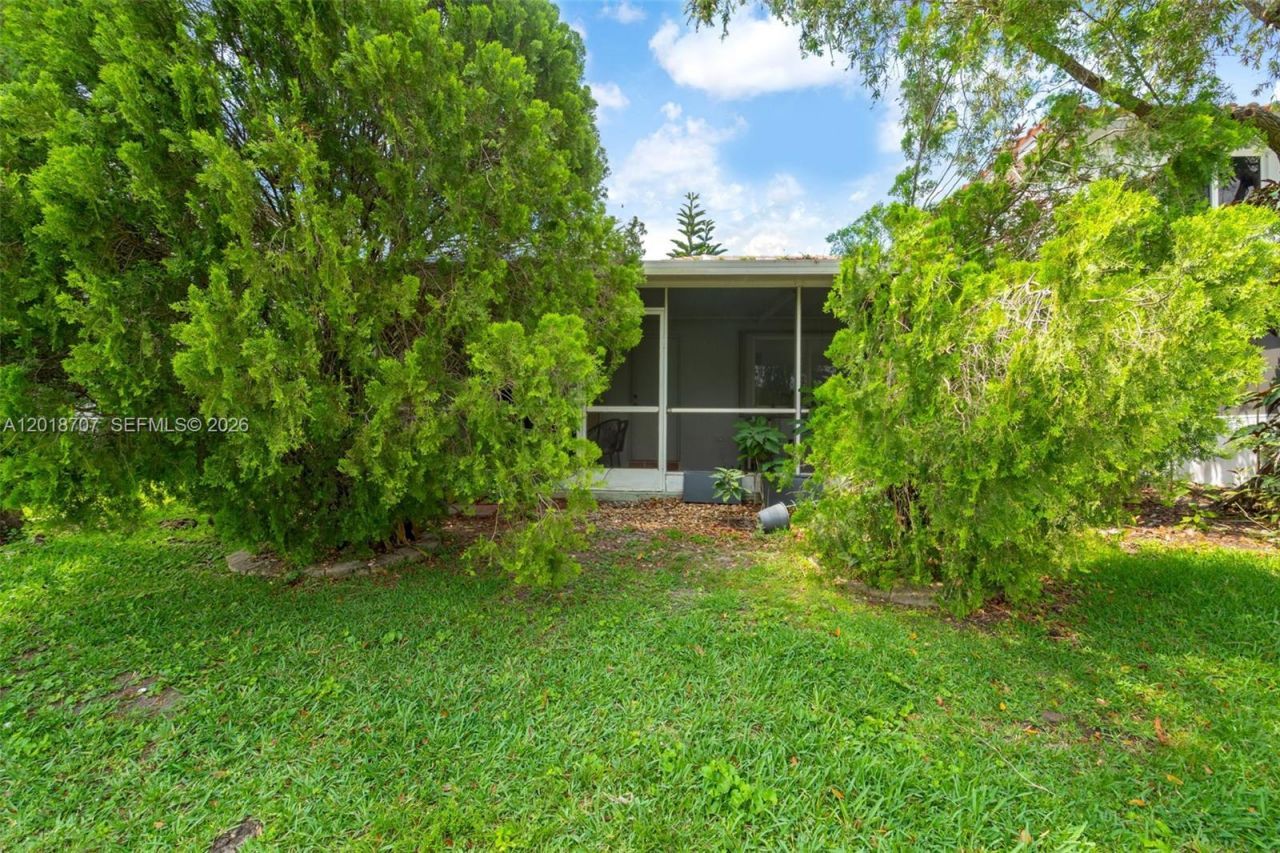 20869 NW 4th St , Pembroke Pines, FL 33029 Photo