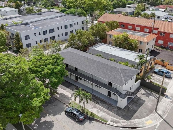 2190 SW 14th Ter , Miami, FL 33145