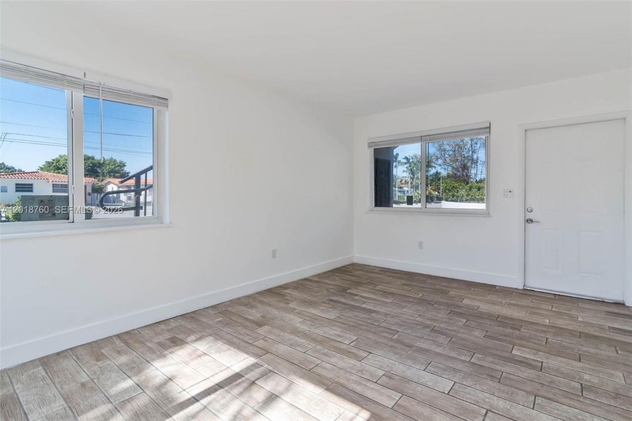 2190 SW 14th Ter , Miami, FL 33145 Photo