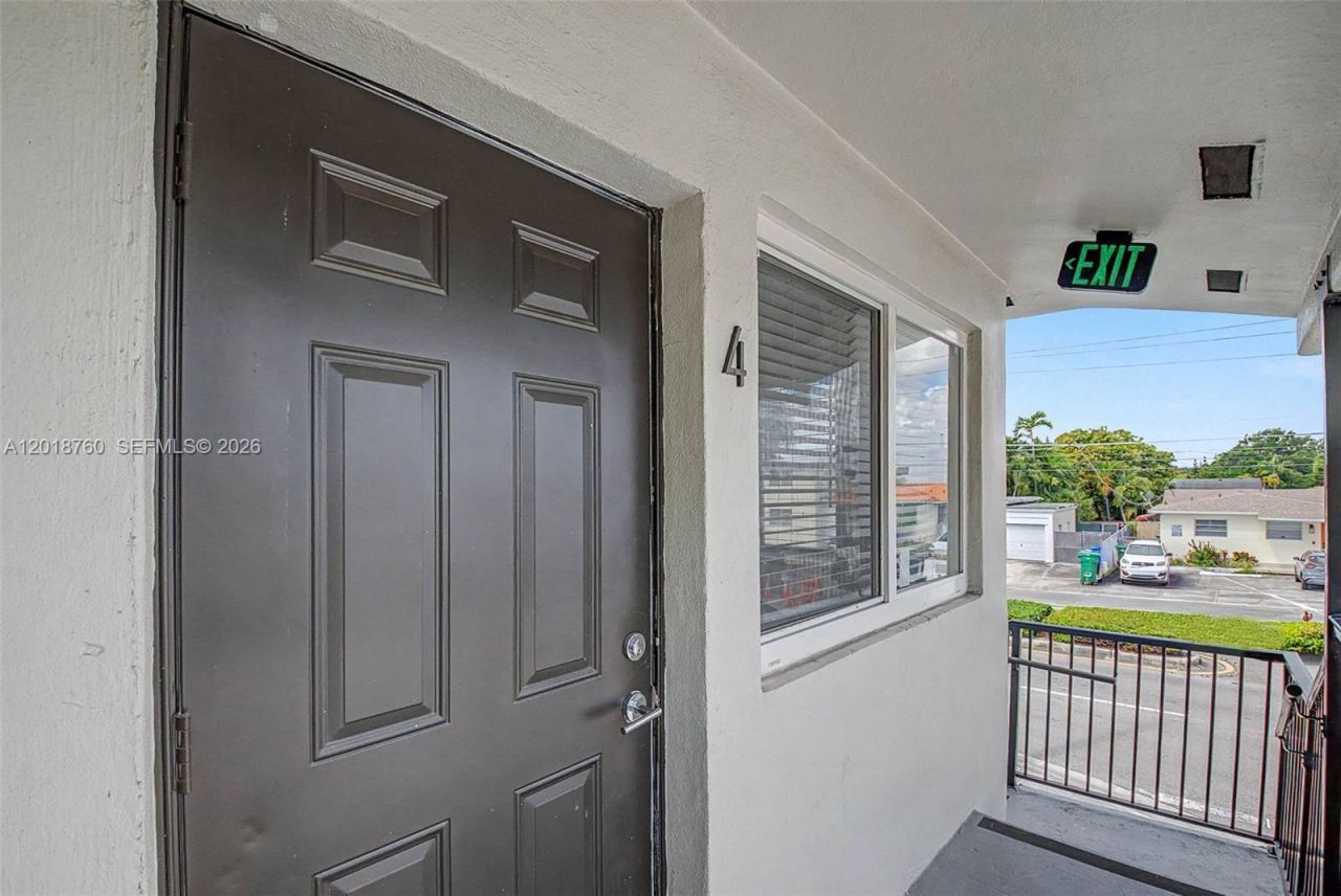 2190 SW 14th Ter , Miami, FL 33145 Photo