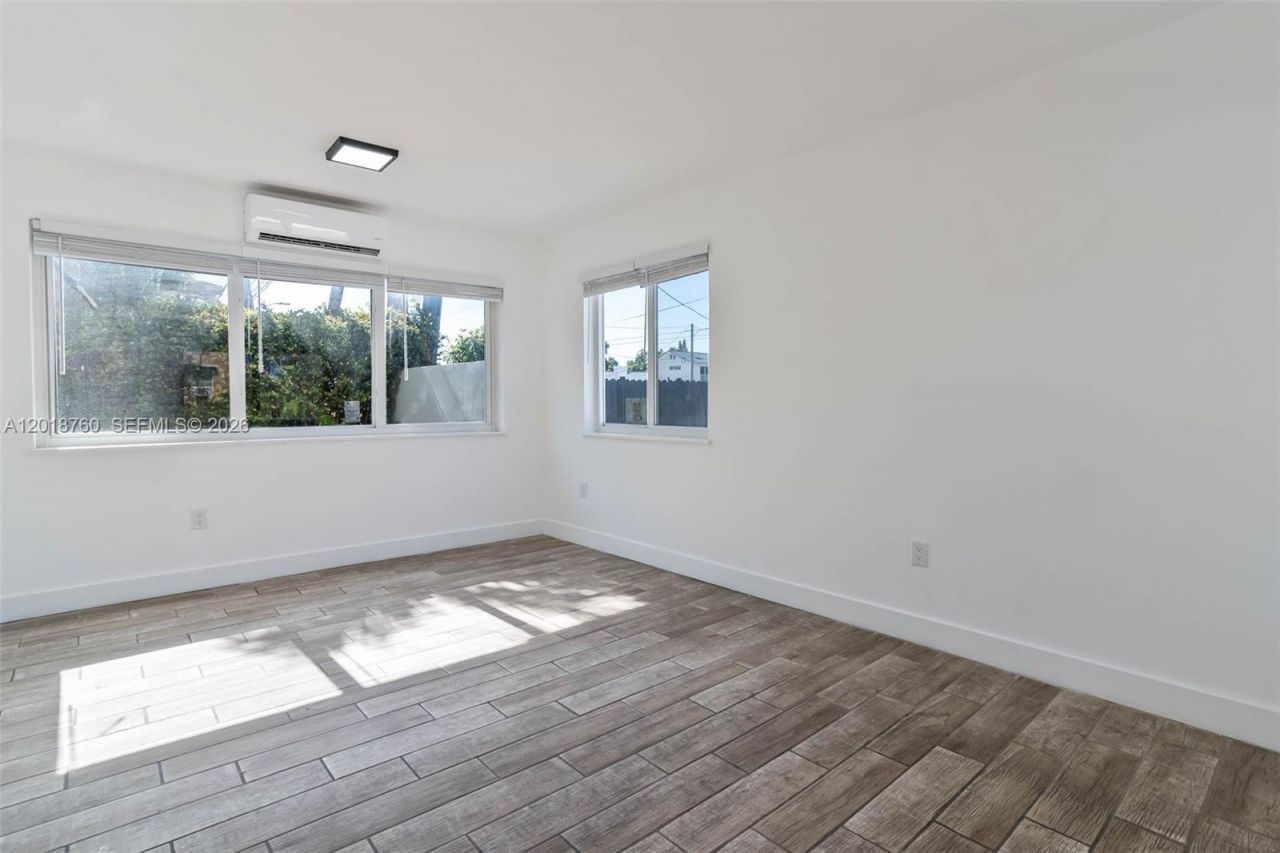 2190 SW 14th Ter , Miami, FL 33145 Photo