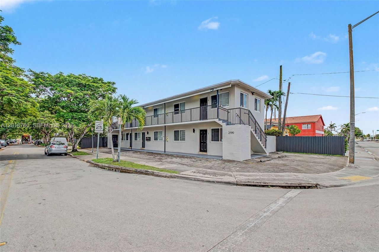 2190 SW 14th Ter , Miami, FL 33145 Photo