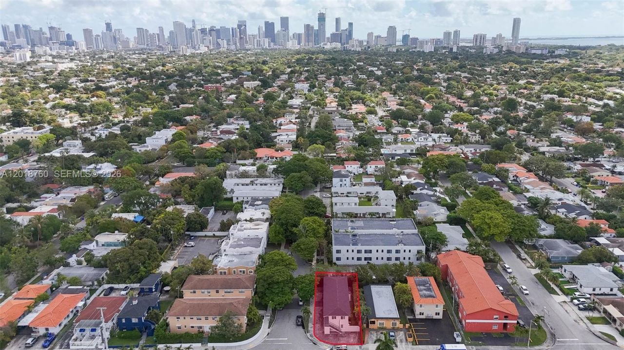 2190 SW 14th Ter , Miami, FL 33145 Photo