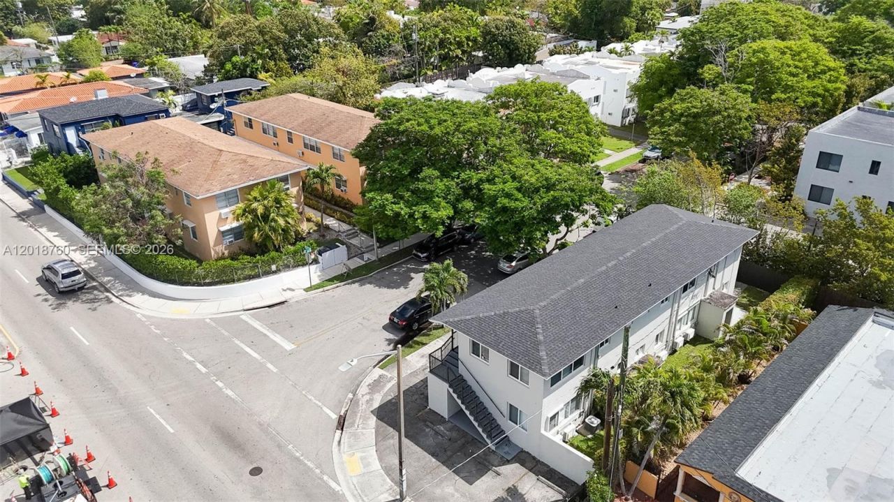 2190 SW 14th Ter , Miami, FL 33145 Photo