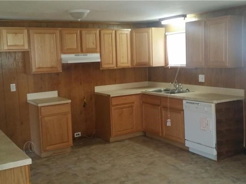6574 Burton Drive, Brook Park, OH 44142 Photo 4