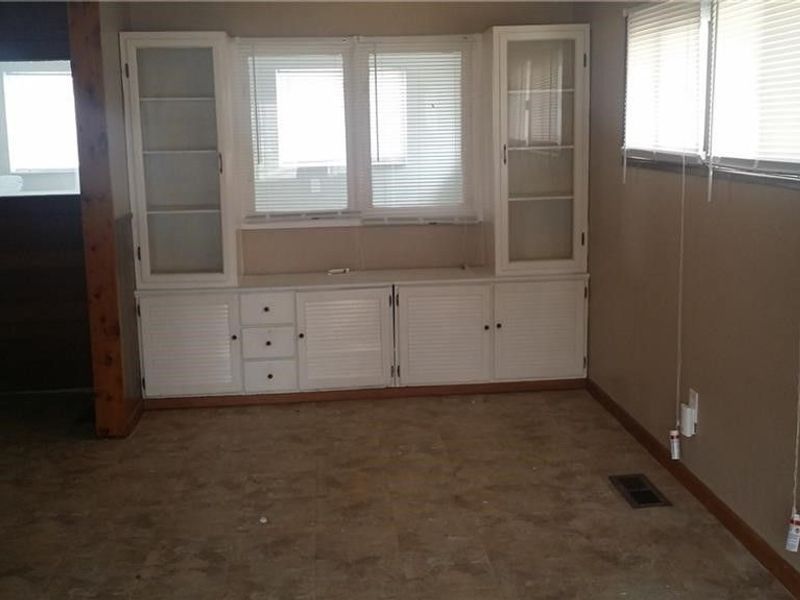 6574 Burton Drive, Brook Park, OH 44142 Photo 5