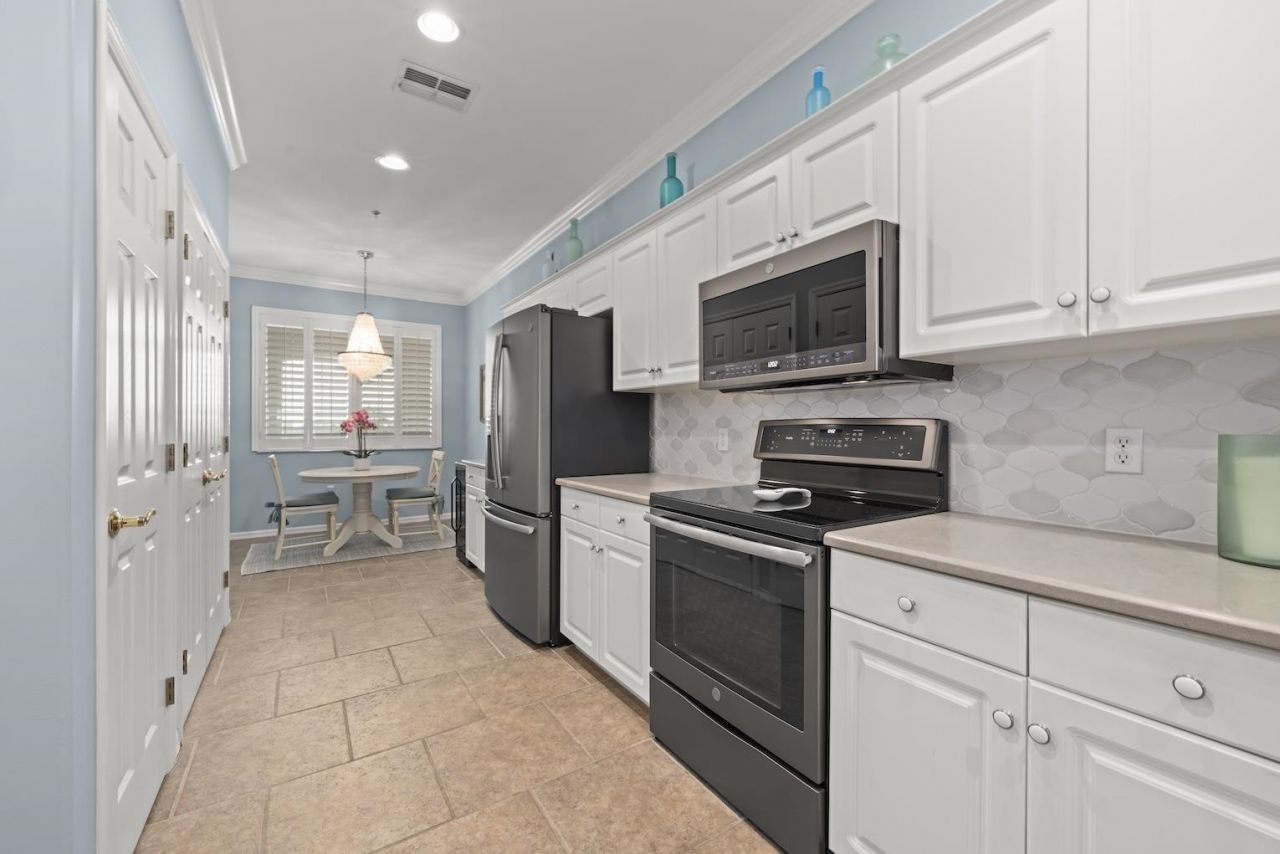 20071 Sanibel View Cir, Unit 301, Fort Myers, FL 33908 Photo