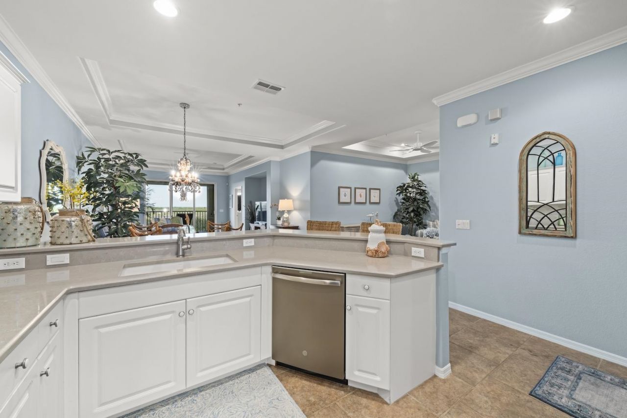 20071 Sanibel View Cir, Unit 301, Fort Myers, FL 33908 Photo