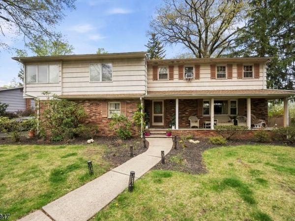14 Hepworth Pl, West Orange, NJ 07052