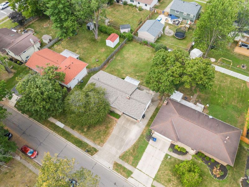 390 Dunbarton Road, Columbus, OH 43230 Photo 3