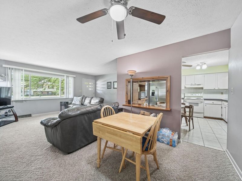390 Dunbarton Road, Columbus, OH 43230 Photo 6