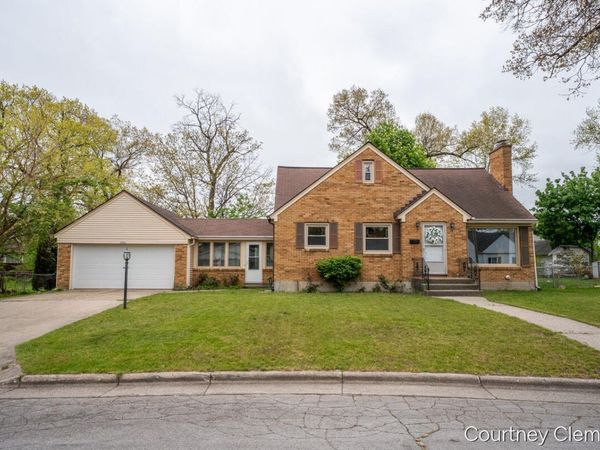 2565 Cherrywood Court SW, Wyoming, MI 49519