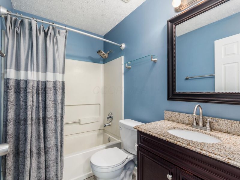 2253 Autumn Village Court, Columbus, OH 43223 Photo 20