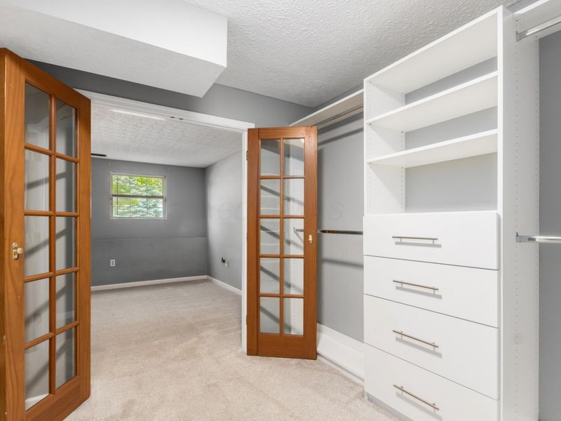 2253 Autumn Village Court, Columbus, OH 43223 Photo 25